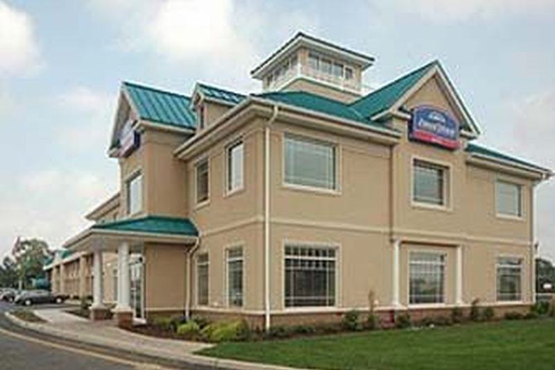 Howard Johnson By Wyndham Toms River Esterno foto